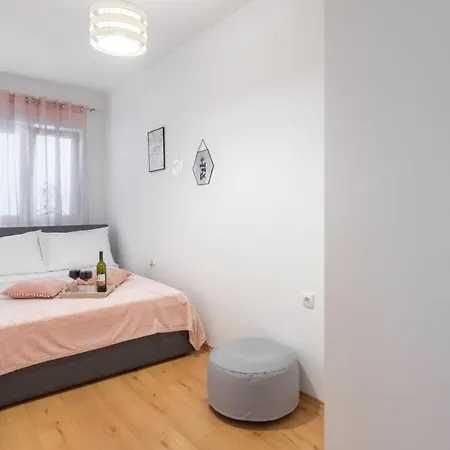 Lori Apartment